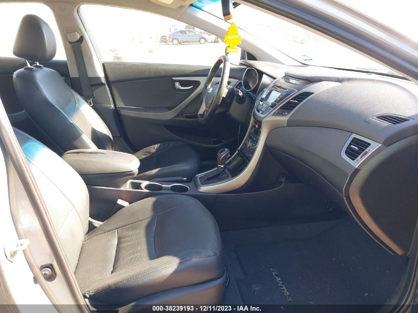 2016 HYUNDAI ELANTRA LIMITED - 5NPDH4AE5GH688652