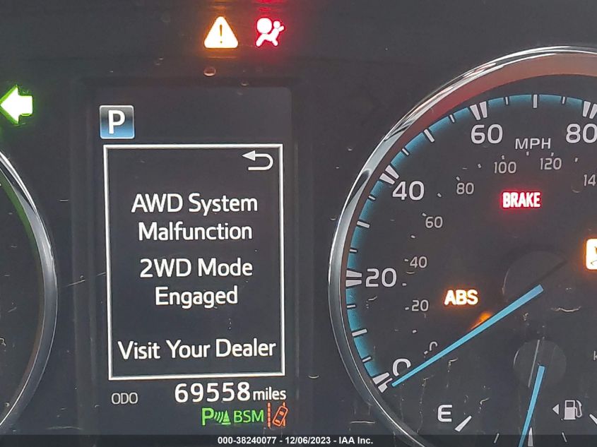 2017 TOYOTA RAV4 HYBRID XLE JTMRJREV0HD142026
