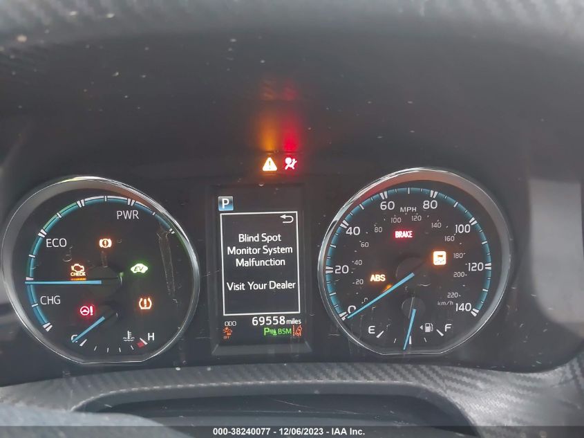 2017 TOYOTA RAV4 HYBRID XLE JTMRJREV0HD142026