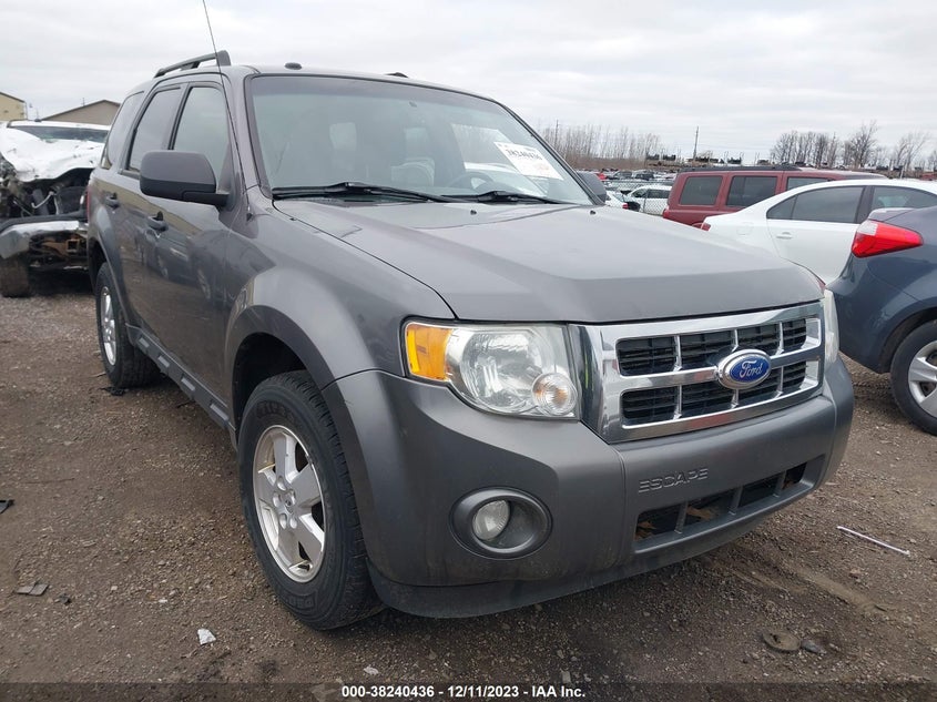 2011 FORD ESCAPE
