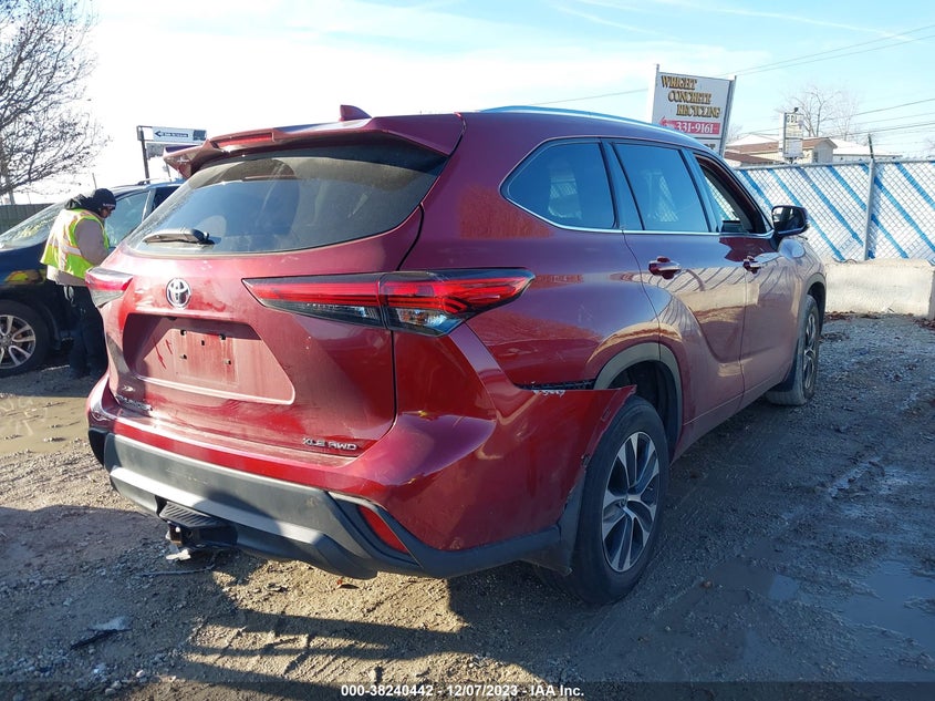 VIN 5TDHZRBH2LS020235 2020 TOYOTA HIGHLANDER XLE