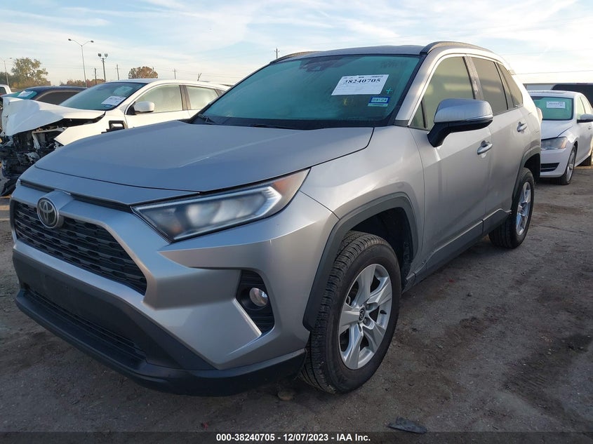 VIN 2T3W1RFV3MC116410 2021 TOYOTA RAV4 XLE/XLE PREMIUM