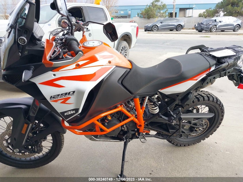 VIN VBKV59408JM988496 2018 KTM 1290 SUPER ADVENTURE R