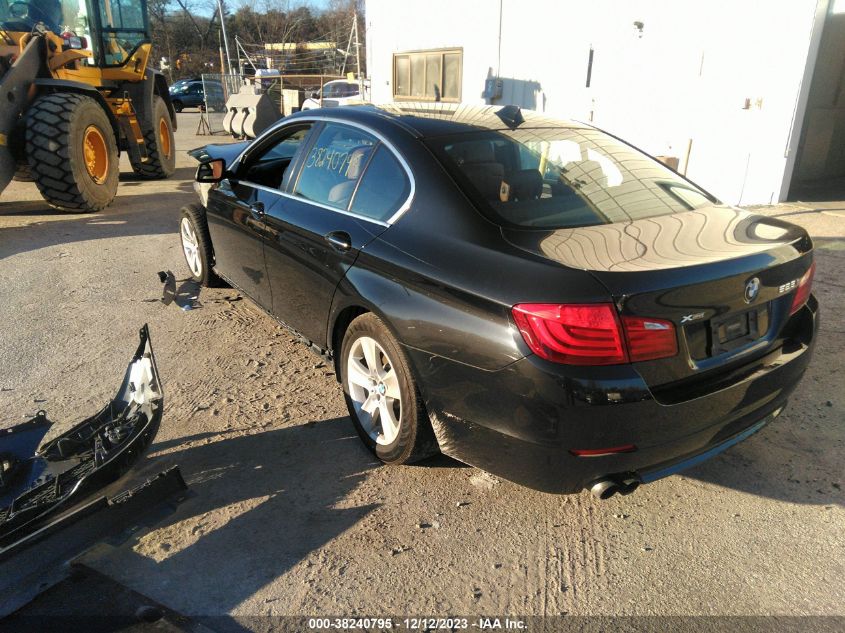 2013 BMW 528I XDRIVE - WBAXH5C50DD113695