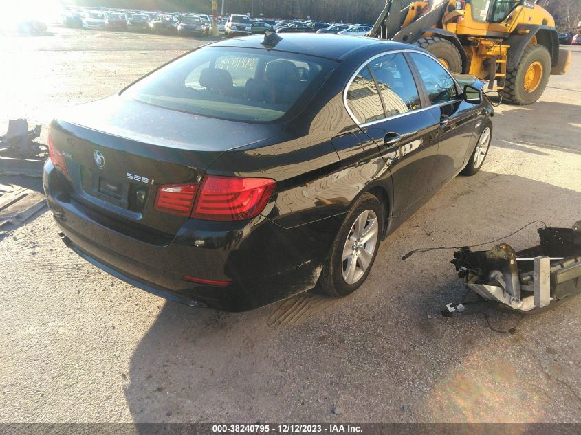 2013 BMW 528I XDRIVE - WBAXH5C50DD113695
