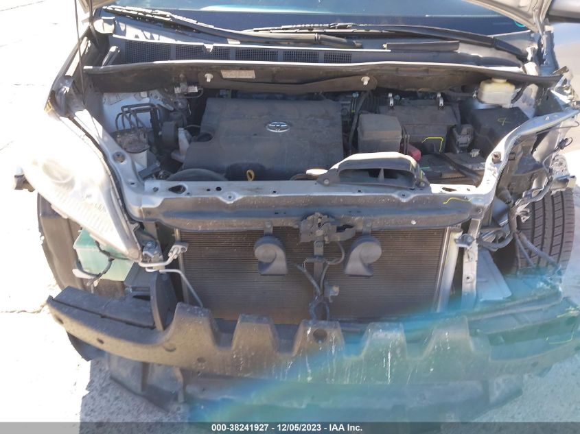 5TDYK3DC5GS703670 2016 TOYOTA SIENNA, photo no. 10