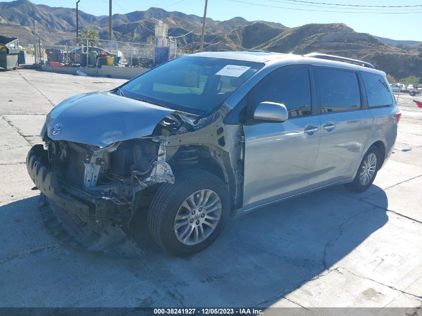 5TDYK3DC5GS703670 2016 TOYOTA SIENNA - Image 2