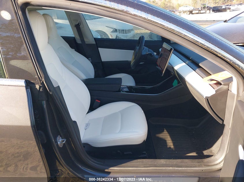 VIN 5YJ3E1EB9KF393368 2019 TESLA MODEL 3 LONG RANGE/PERFORMANCE