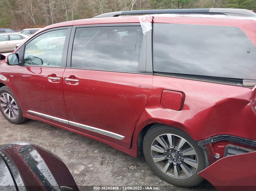 VIN 5TDDZ3DC1LS231648 2020 TOYOTA SIENNA XLE PREMIUM