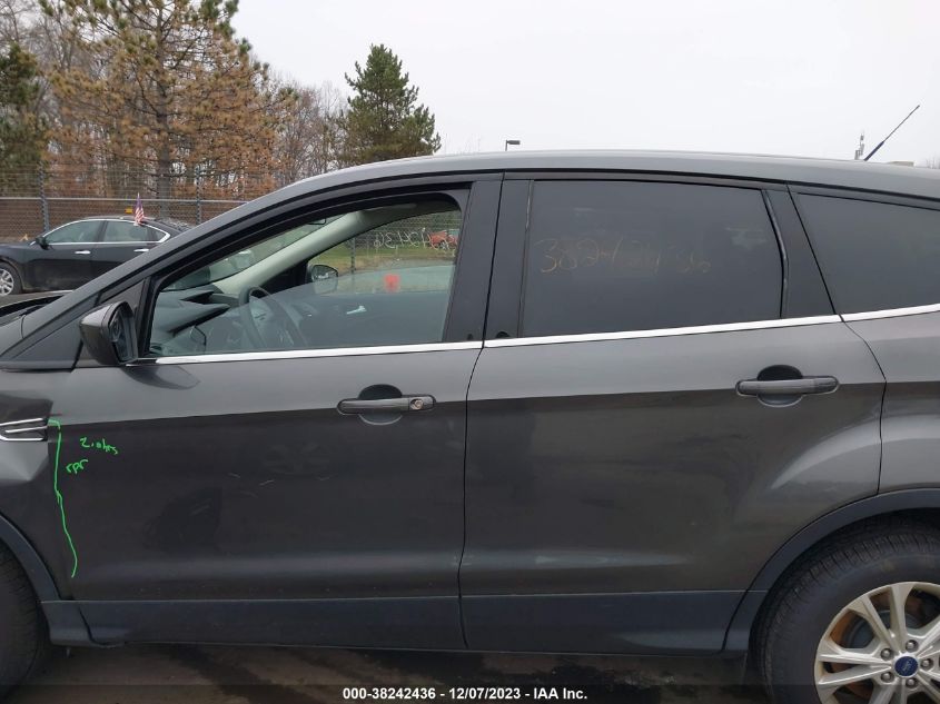 2017 FORD ESCAPE SE - 1FMCU9GD1HUB33865