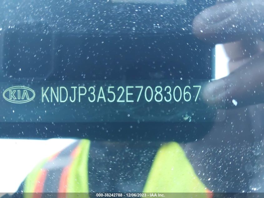 2014 KIA SOUL + - KNDJP3A52E7083067