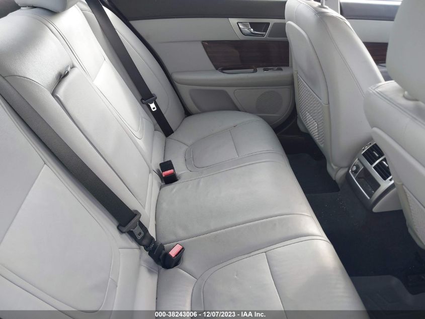 2013 JAGUAR XF I4 T - SAJWA0ES5DPS93829