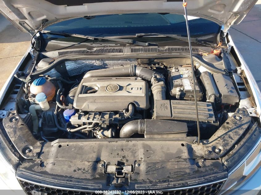 2013 VOLKSWAGEN GLI AUTOBAHN W/NAV 3VW567AJ0DM273072