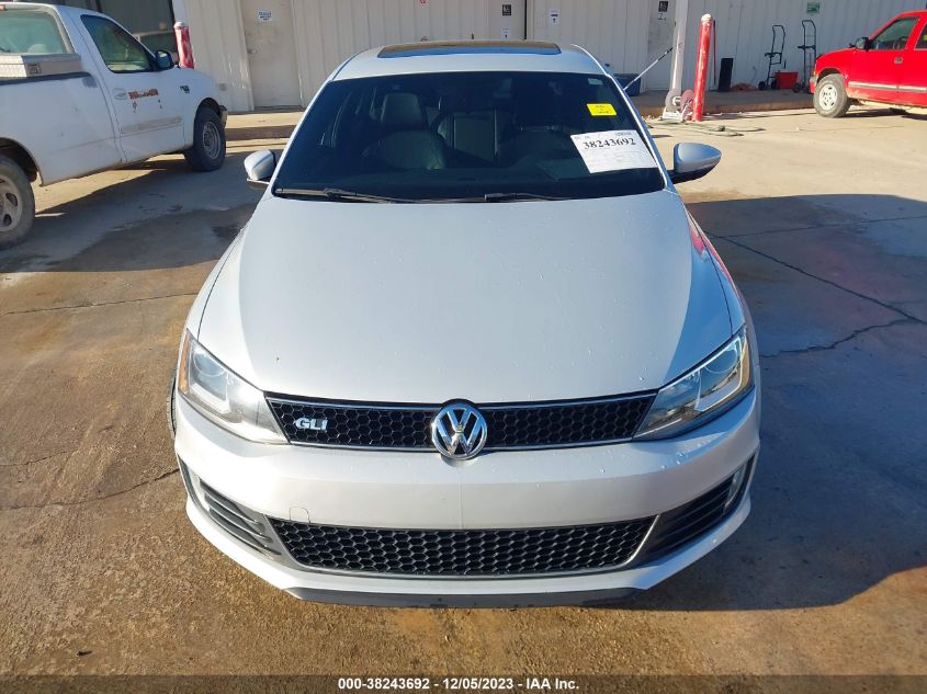 2013 VOLKSWAGEN GLI AUTOBAHN W/NAV 3VW567AJ0DM273072