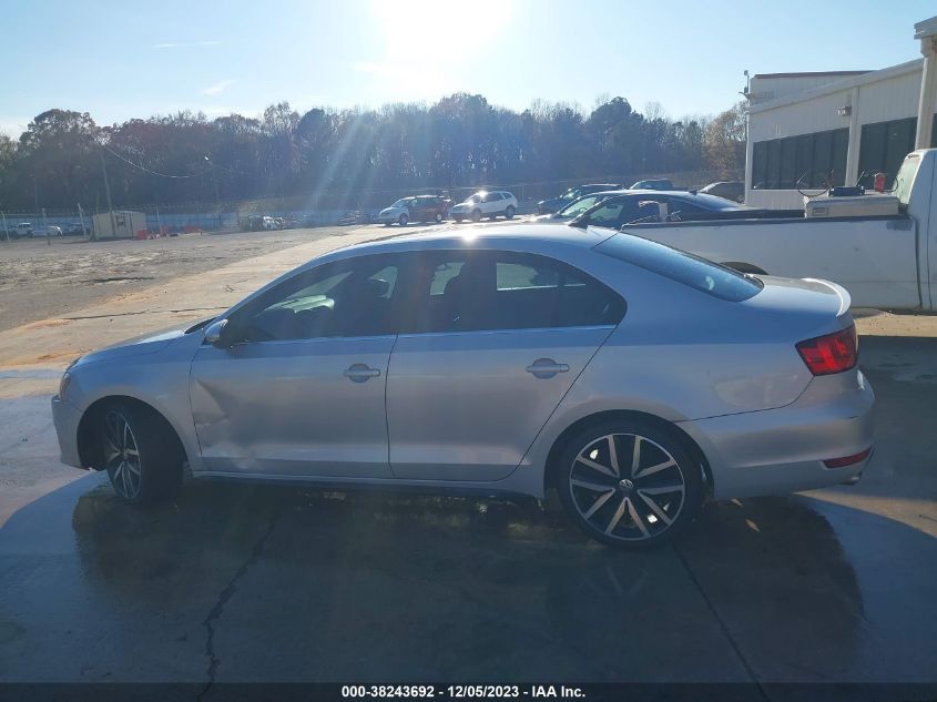 2013 VOLKSWAGEN GLI AUTOBAHN W/NAV 3VW567AJ0DM273072