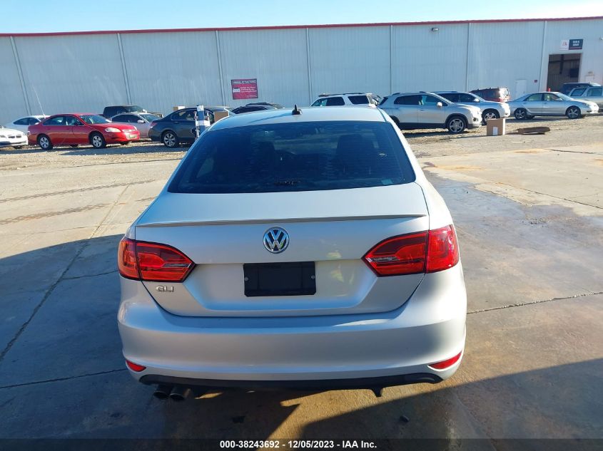 2013 VOLKSWAGEN GLI AUTOBAHN W/NAV 3VW567AJ0DM273072
