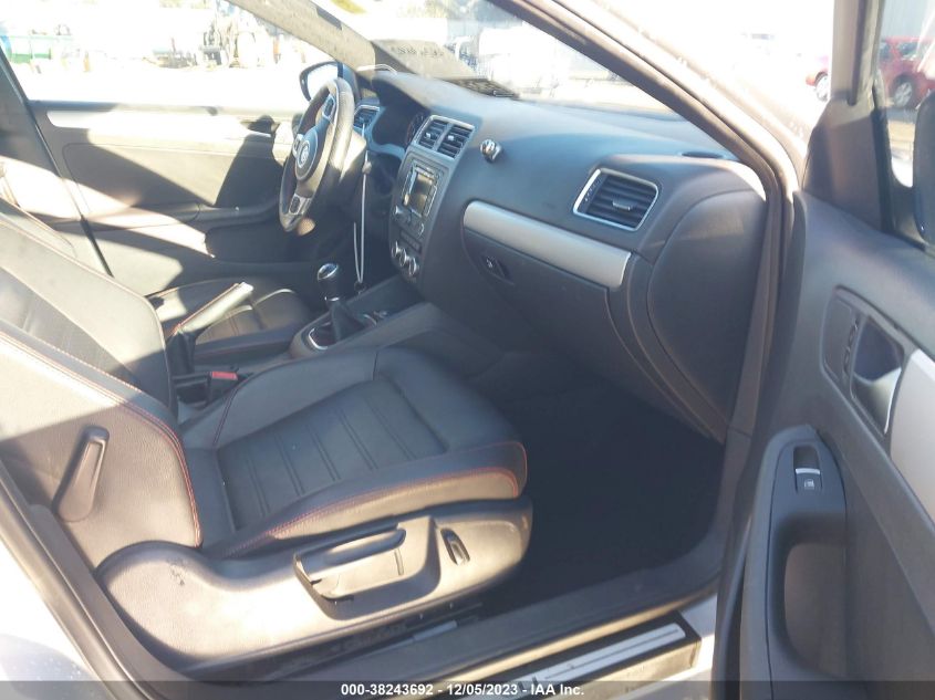 2013 VOLKSWAGEN GLI AUTOBAHN W/NAV 3VW567AJ0DM273072