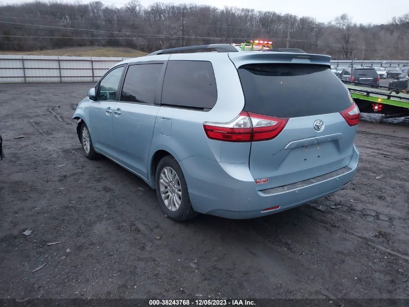 5TDYK3DC9GS702330 2016 TOYOTA SIENNA, photo no. 3