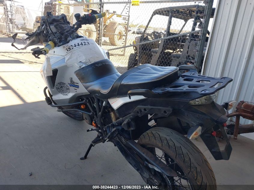 2015 KTM 1290 SUPER ADVENTURE VBKV59402FM922842