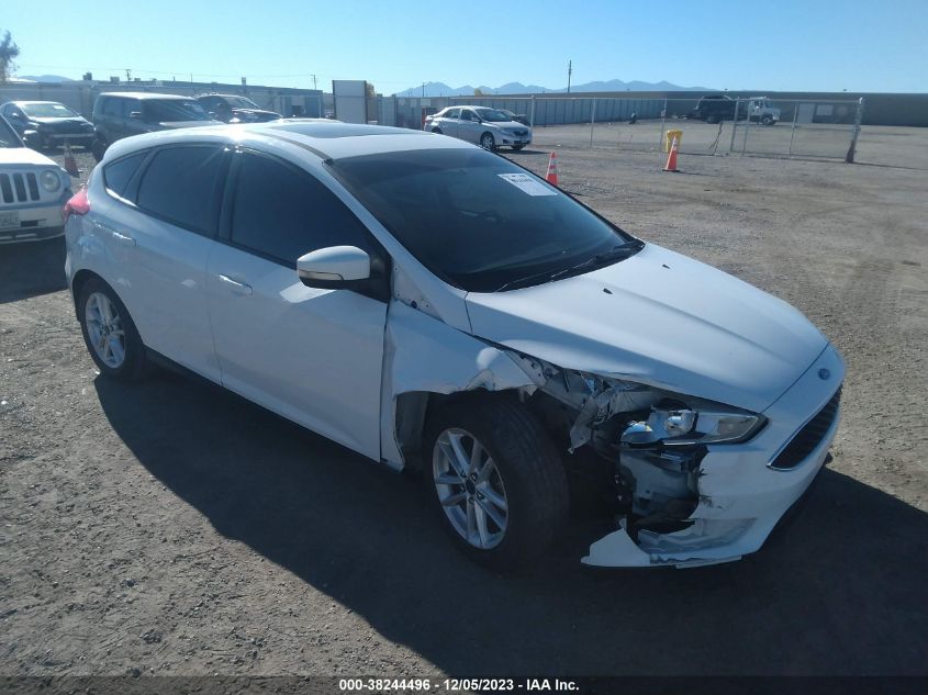 2015 FORD FOCUS SE - 1FADP3K24FL325891