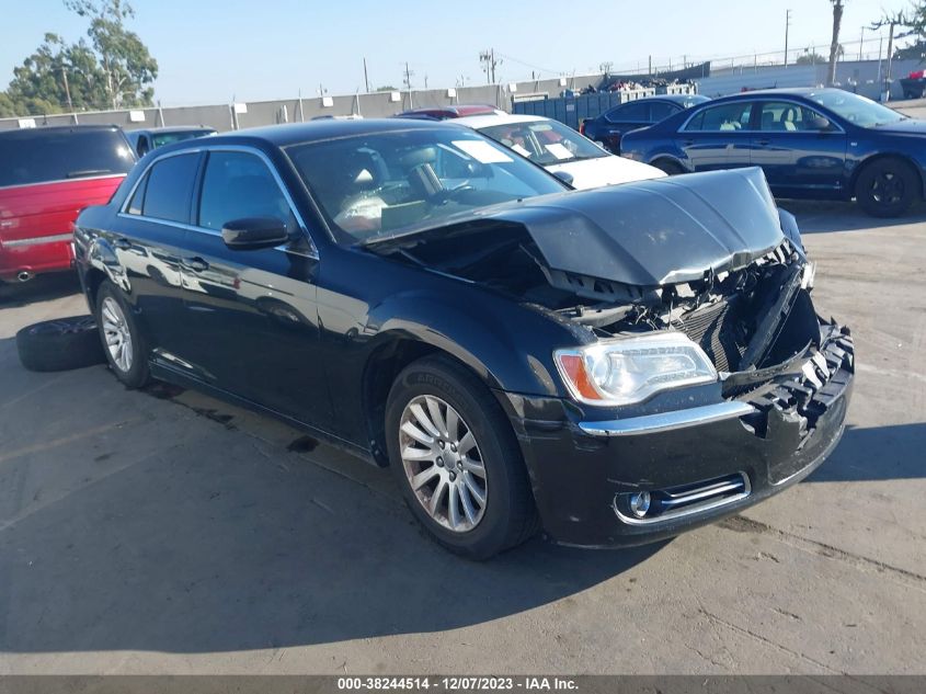 VIN 2C3CCAAG9DH588475 2013 CHRYSLER 300 no.1