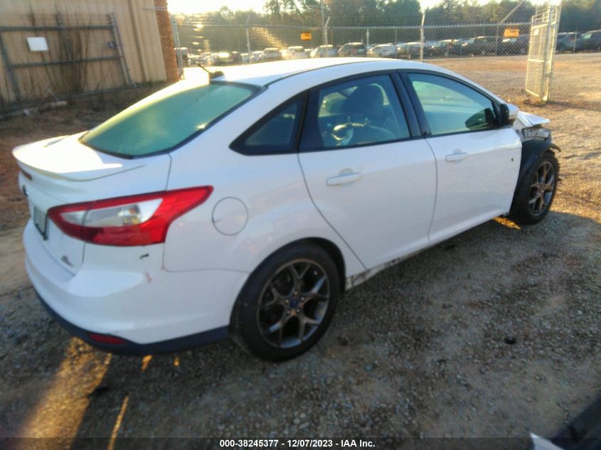 2014 FORD FOCUS SE - 1FADP3F26EL330941