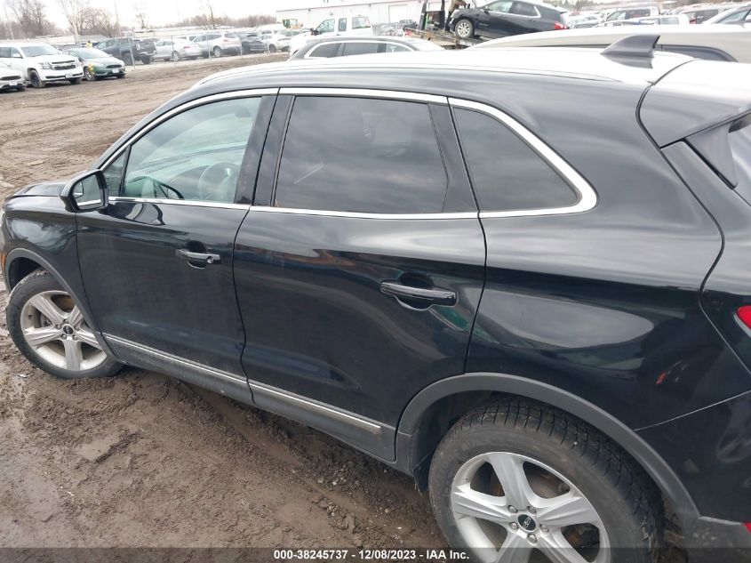 2018 LINCOLN MKC PREMIERE - 5LMCJ1D90JUL07325