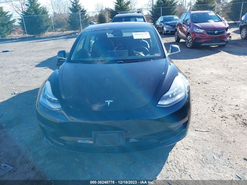 5YJ3E1EB1JF185354 | 2018 TESLA MODEL 3