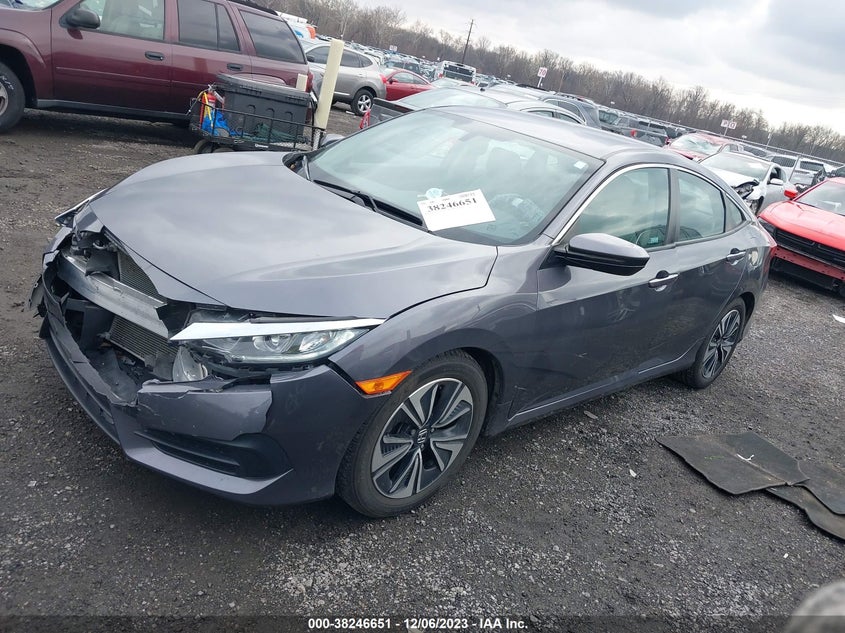VIN 2HGFC2F58JH578233 2018 HONDA CIVIC LX