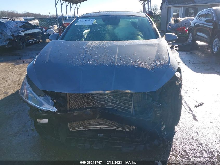 2020 HYUNDAI ELANTRA LIMITED - 5NPD84LF9LH516592
