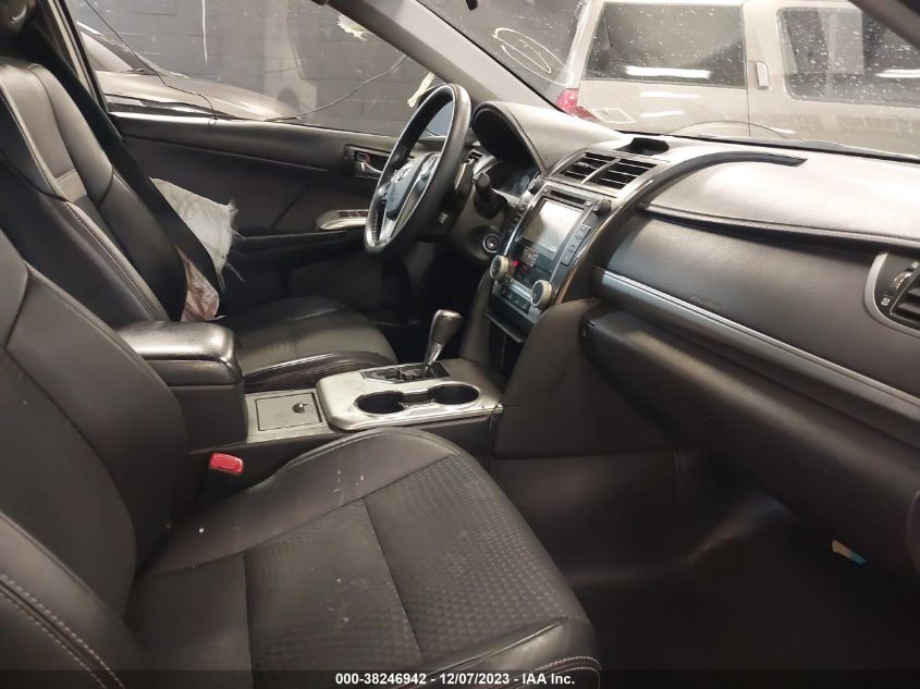 2014 TOYOTA CAMRY SE - 4T1BF1FK0EU403106