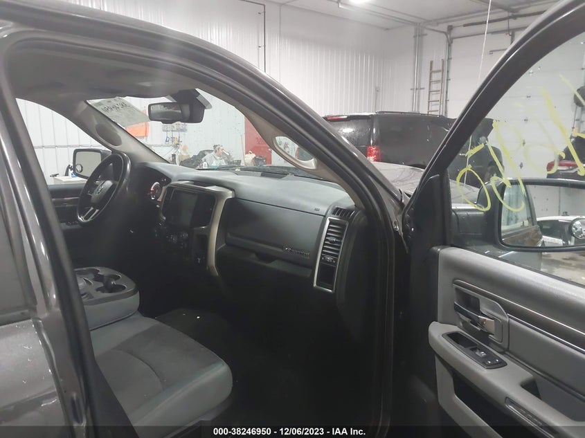 VIN 1C6RR7LG3HS681924 2017 RAM 1500 SLT