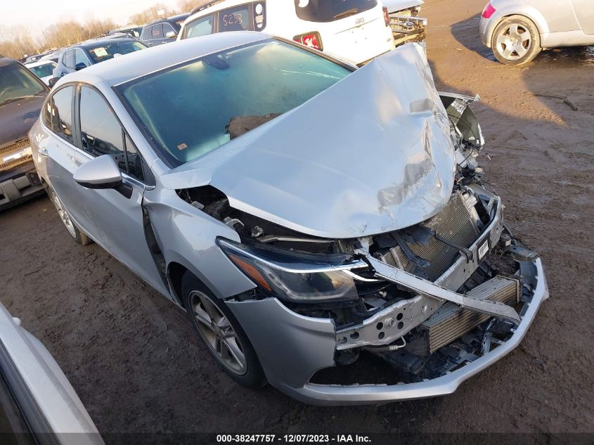 2018 CHEVROLET CRUZE LT - 1G1BE5SM1J7152572