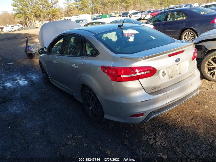 2015 FORD FOCUS SE - 1FADP3F20FL215835