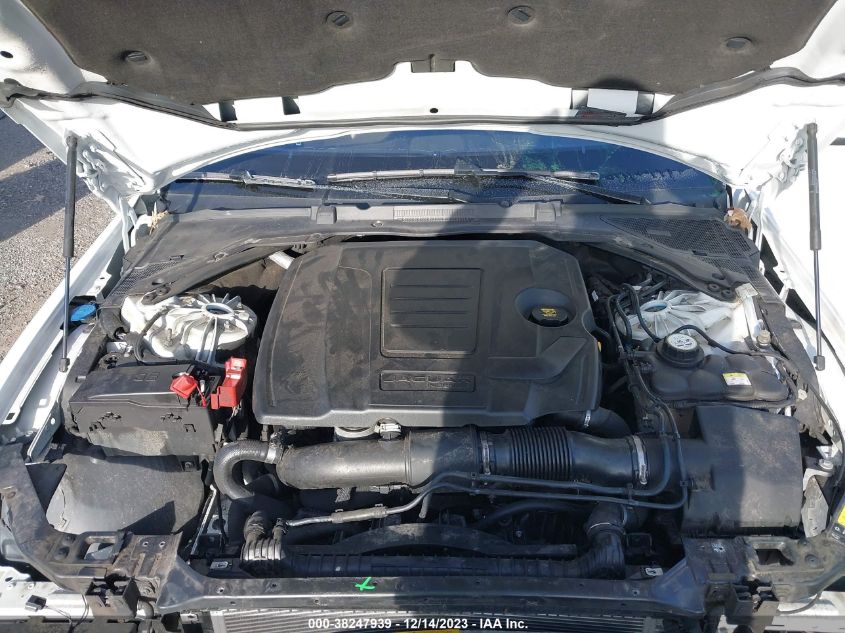 2018 JAGUAR XE PREMIUM - SAJAJ4FX6JCP27996