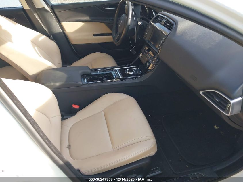 2018 JAGUAR XE PREMIUM - SAJAJ4FX6JCP27996
