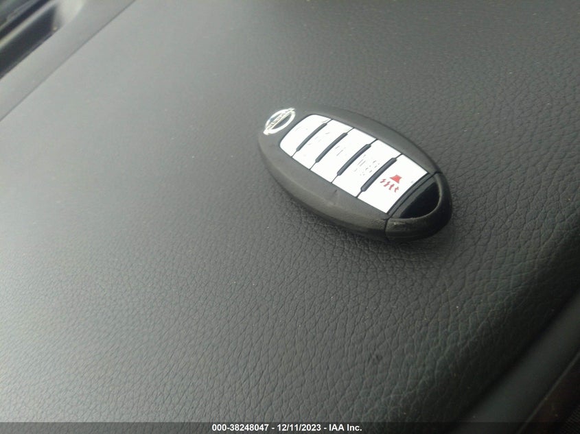 VIN 5N1AT2MV6KC704617 2019 NISSAN ROGUE S/SL/SV