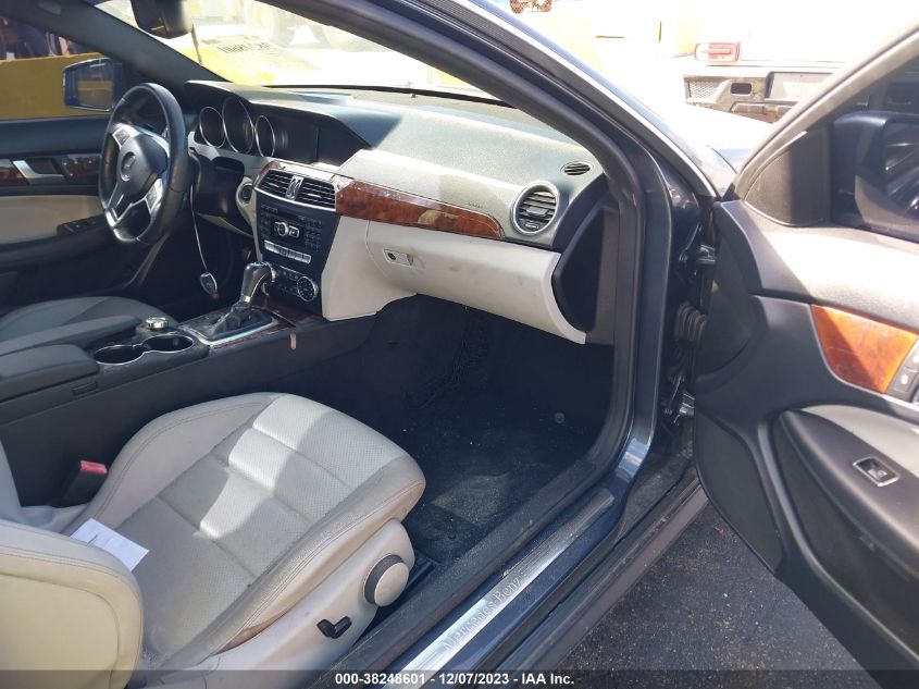 2014 MERCEDES-BENZ C 250 WDDGJ4HBXEG184621