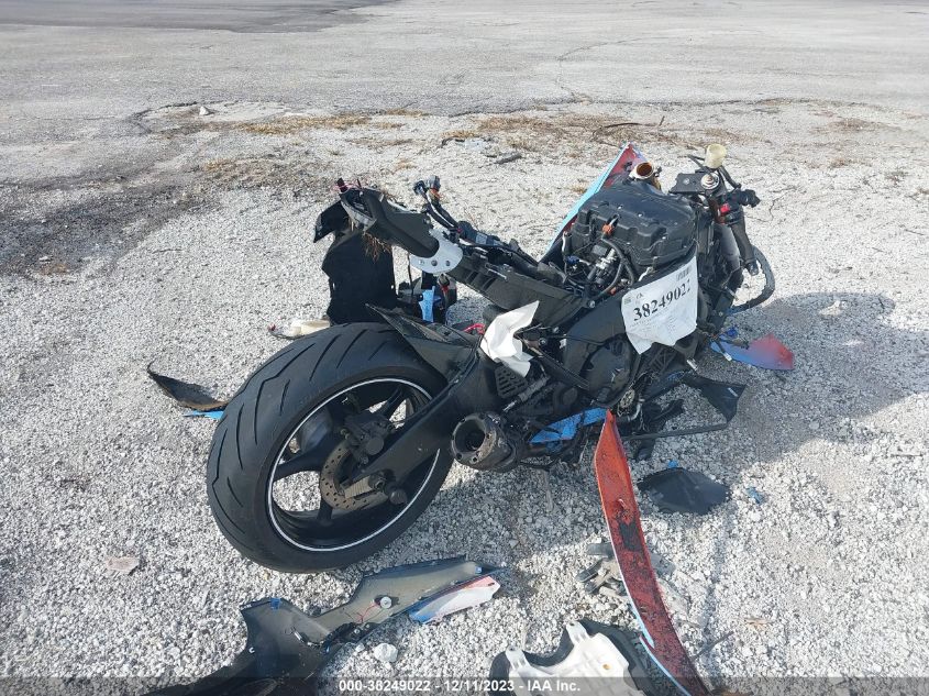 2009 YAMAHA YZFR6 - JYARJ16E49A011924