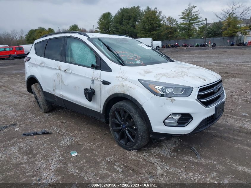 2018 FORD ESCAPE SE - 1FMCU9GD0JUC70656