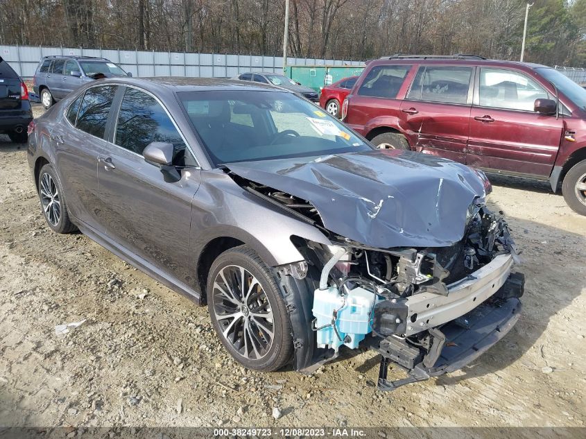 2018 TOYOTA CAMRY SE - 4T1B11HK6JU673155