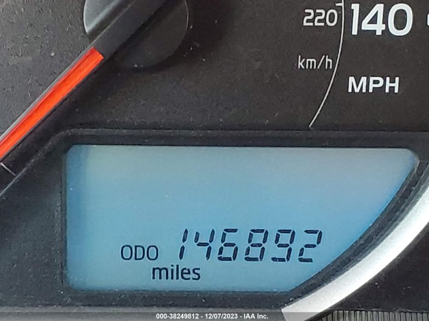 2015 TOYOTA RAV4 LE - JTMZFREV1FJ055395