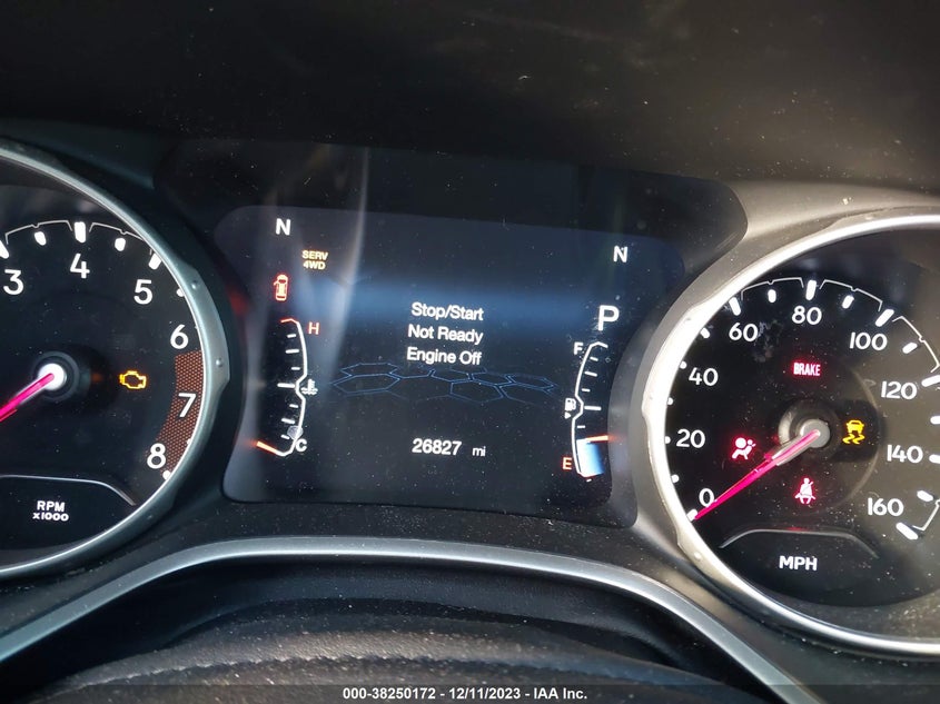 VIN 3C4NJDBB6KT593832 2019 JEEP COMPASS LATITUDE 4X4