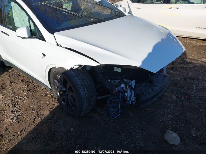 VIN 7SAXCDE59NF340258 2022 TESLA MODEL X