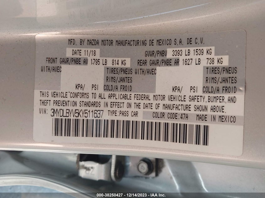 VIN 3MYDLBYV5KY511637 2019 TOYOTA YARIS L/LE/XLE