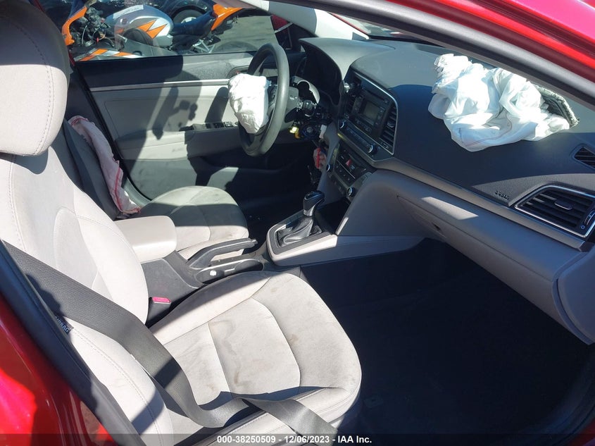 VIN 5NPD74LFXHH190019 2017 HYUNDAI ELANTRA SE