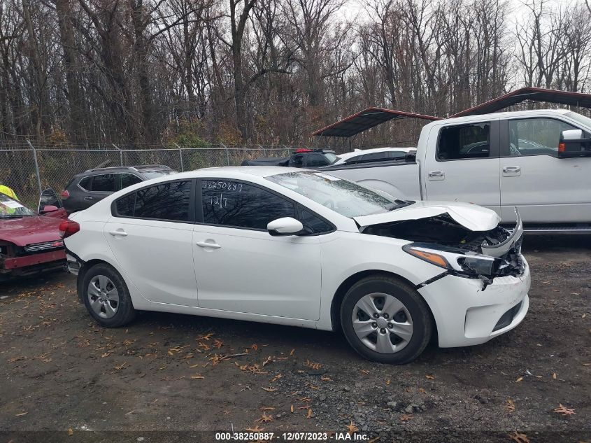 2017 KIA FORTE LX - 3KPFK4A76HE082567