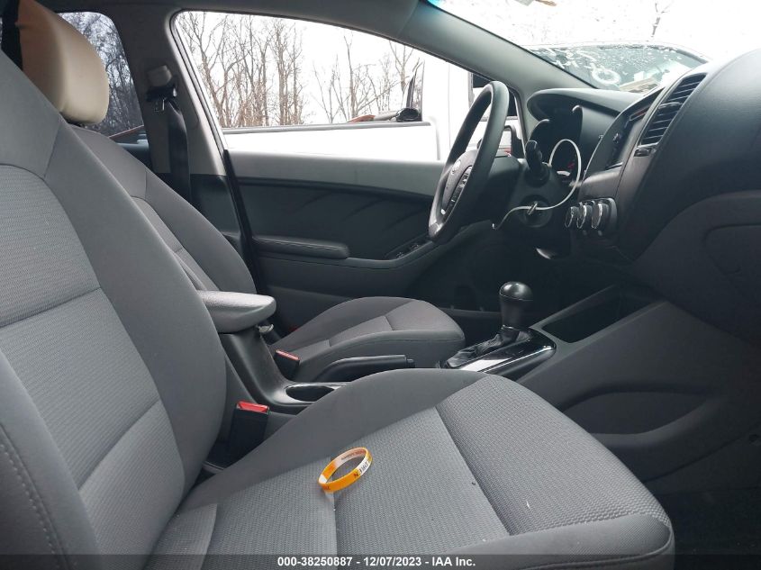 2017 KIA FORTE LX - 3KPFK4A76HE082567