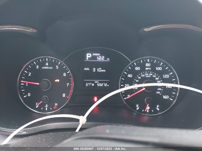 2017 KIA FORTE LX - 3KPFK4A76HE082567