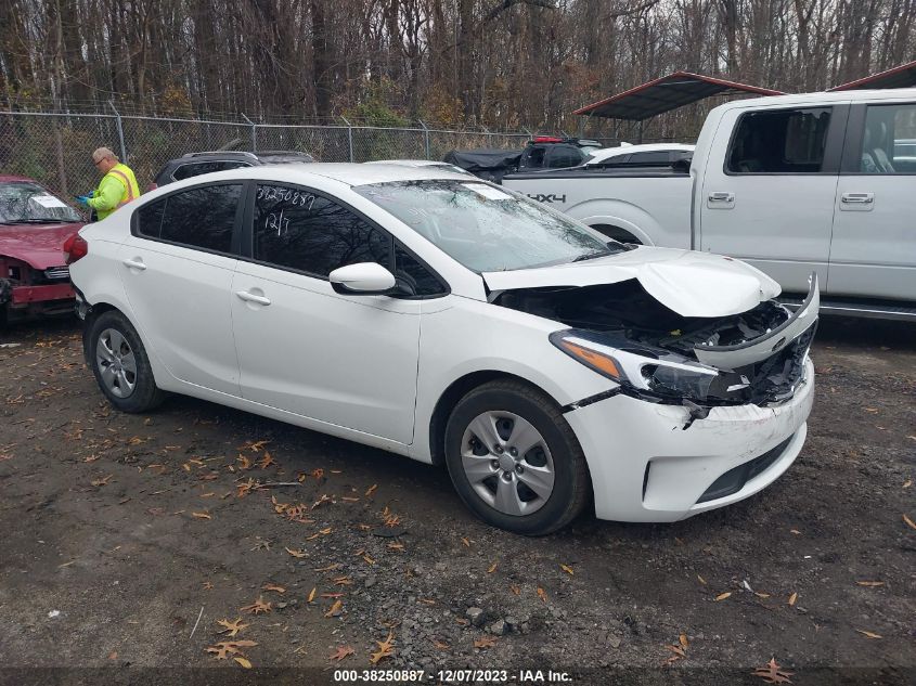 2017 KIA FORTE LX - 3KPFK4A76HE082567